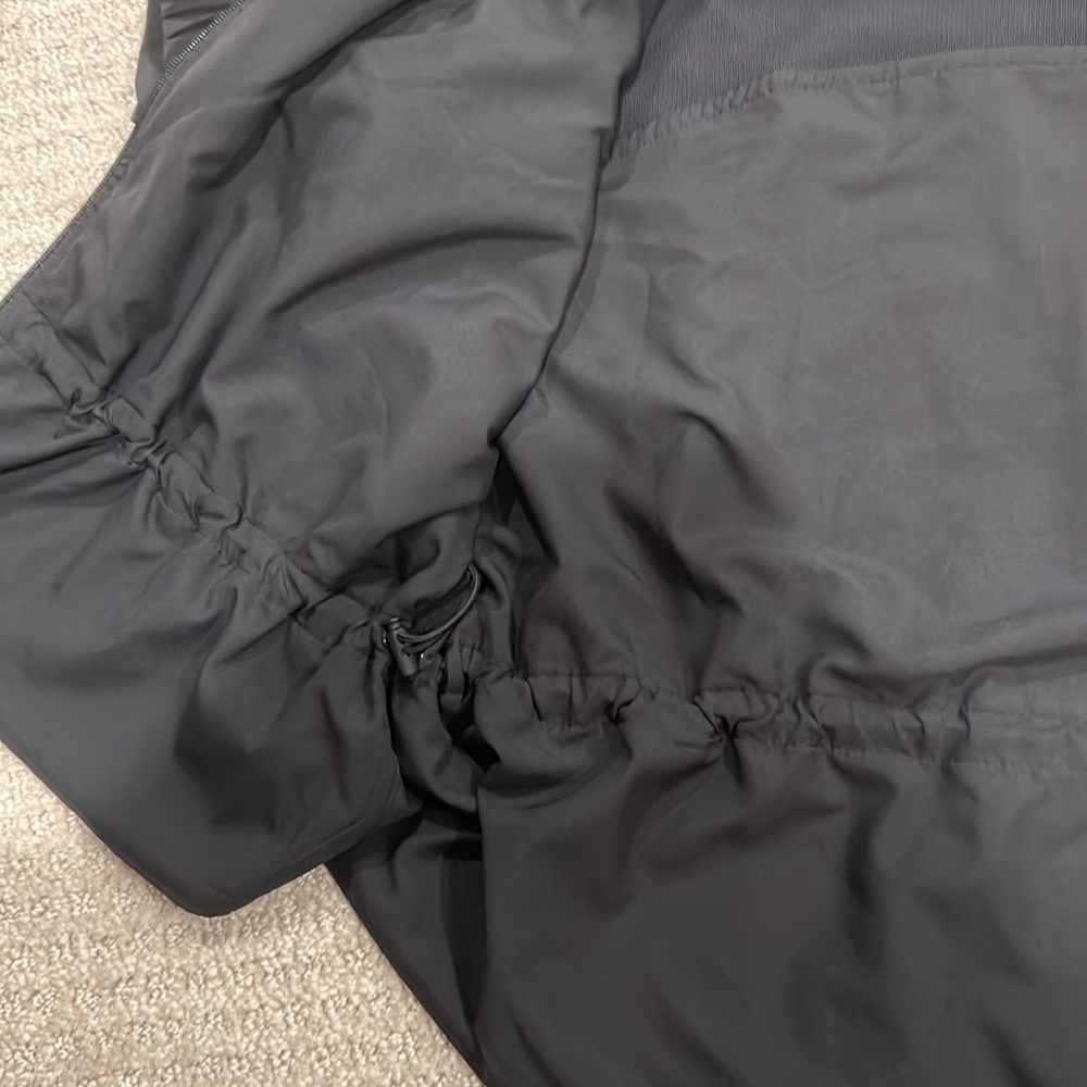Lululemon jacket - Picture 3 of 4